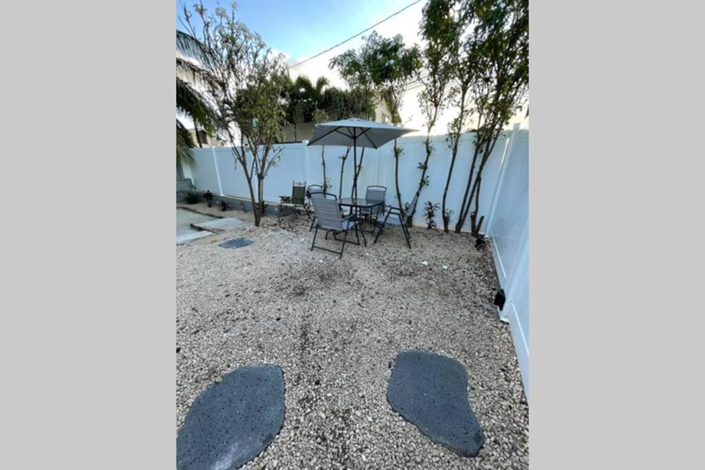 Spacious 2 Bedroom Beach House With King Suite Waianae Экстерьер фото