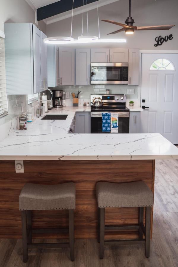 Spacious 2 Bedroom Beach House With King Suite Waianae Экстерьер фото