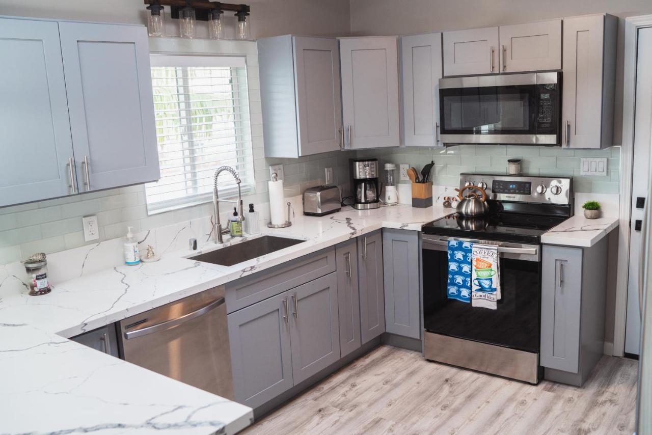 Spacious 2 Bedroom Beach House With King Suite Waianae Экстерьер фото