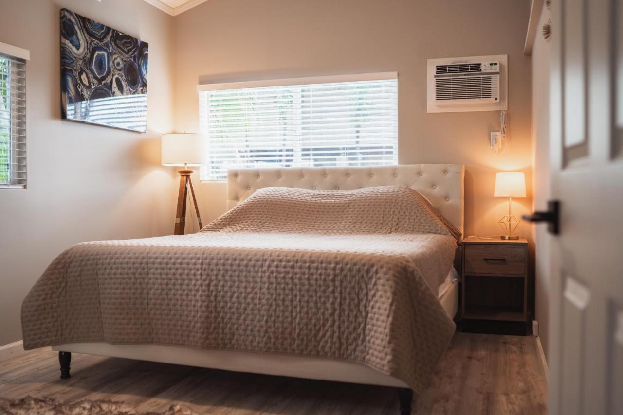 Spacious 2 Bedroom Beach House With King Suite Waianae Экстерьер фото